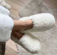 Prabangios  Baltos Alpakos Vilnos Šlepetės 🤍✨ - Image 2