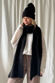 Alpakos vilnos šalikas Juodoji Elegancija