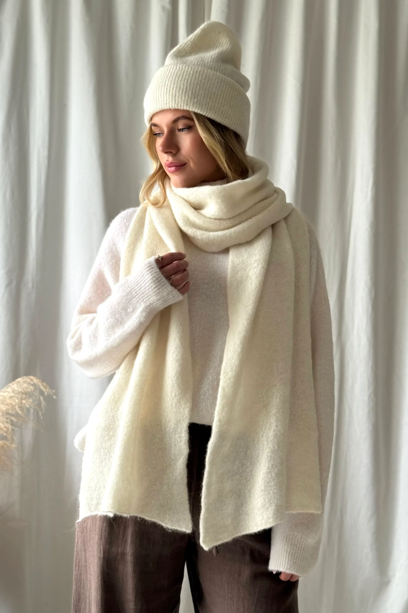 ChamonixBeanieOffwhite4 Alpakos vilnos kepurė Žiemos Palaima - Image 1