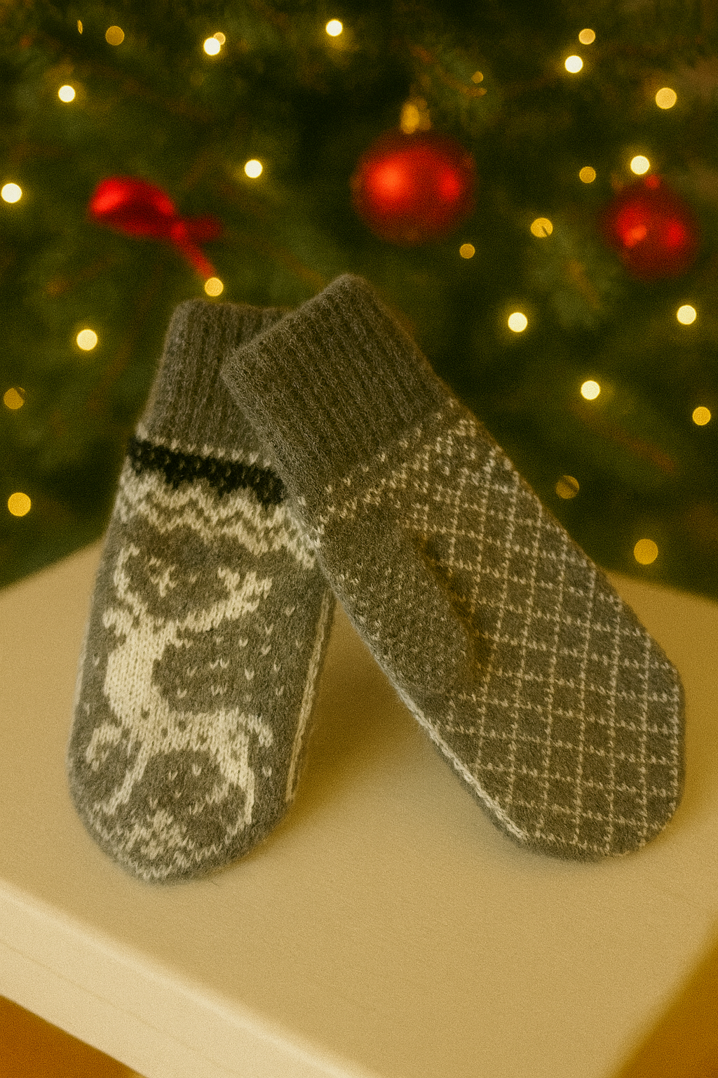 ChatGPT Image Nov 25, 2025, 11_59_38 AM Alpakos Vilnos Pirštinės Linksmas Elniukas - Image 1