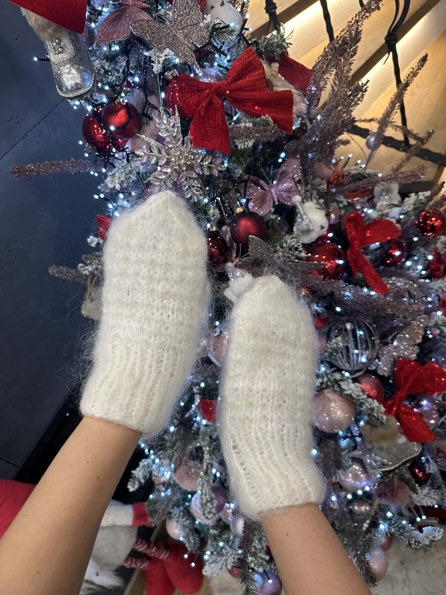 att.vqTq3iXjDQ_V3eOMYaqa06wUZwCrqRohnQD6sN5U95w Švelnios alpakos vilnos pirštinės – ramybė, kuri priglunda - Image 1